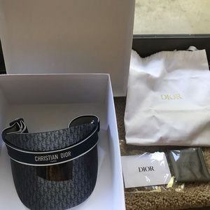 UniSex Navy Blue Dior Visor with reversible head strap.